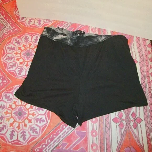 Torrid Gauze Pull On Shorts Size 1X Pockets Wide Leg High Rise Grunge Whimsigoth - Picture 6 of 8